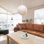 5 Star Holiday Home In Hals