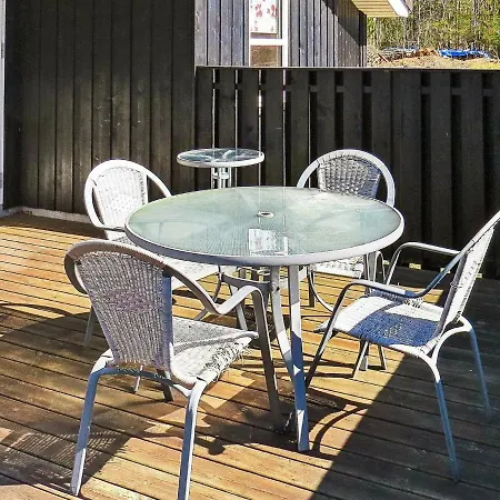 8 Person In Vakantiehuis Hals