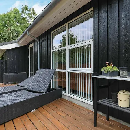 Vakantiehuis 8 Person In Hals